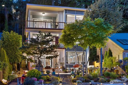 2006 W Lake Sammamish Pkwy Ne, Redmond, WA, 98052-6010 | Card Image