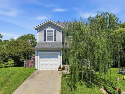 11120 Highview Rd, Peculiar, MO, 64078-7802 | Card Image