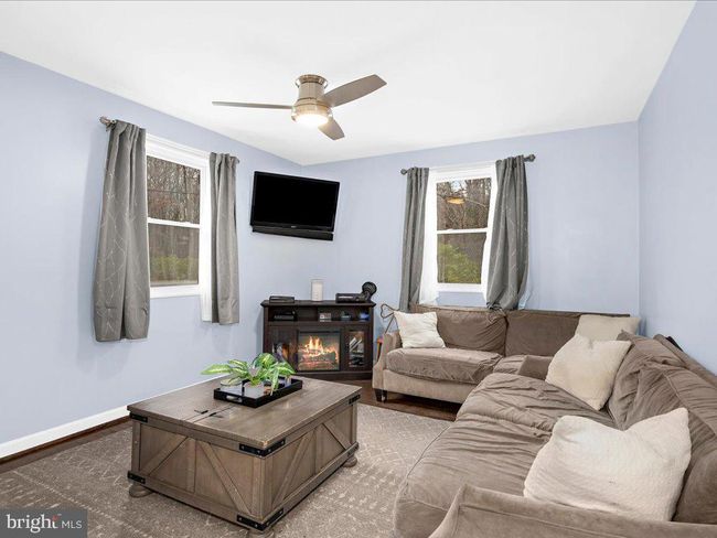 9401 Old Laurel Bowie Rd, House other with 4 bedrooms, 2 bathrooms and null parking in BOWIE MD | Image 6