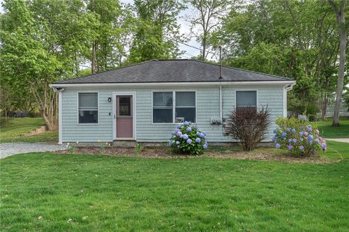 63 Buoy St, Jamestown, RI, 02835-3017 | Card Image