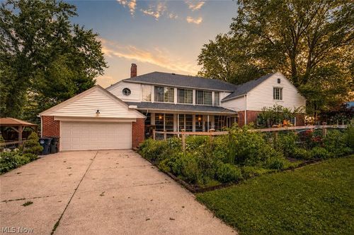 326 Dorchester Rd, Akron, OH, 44320-1314 | Card Image