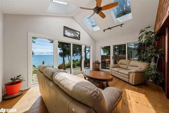 38 Willow Dr, House other with 5 bedrooms, 3 bathrooms and 8 parking in Tiny ON | Image 8
