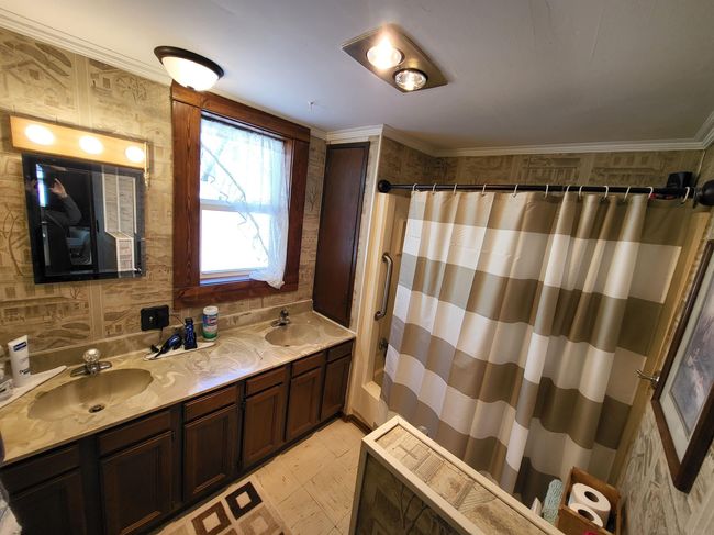426 N Line St, House other with 3 bedrooms, 1 bathrooms and null parking in Churubusco IN | Image 20