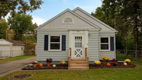909 S 14th Ave, Wausau, WI, 54401-5771 | Card Image
