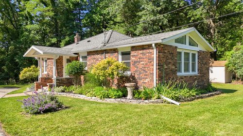 66345 95th Ave, Dowagiac, MI, 49047-8811 | Card Image