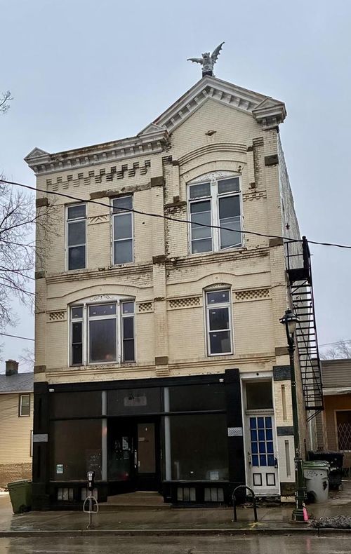 1115-17 E Brady Street, Milwaukee, WI, 53202 | Card Image