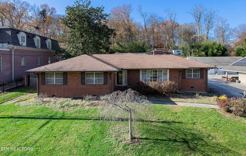 1233 Cherokee Blvd, Knoxville, TN, 37919-7854 | Card Image