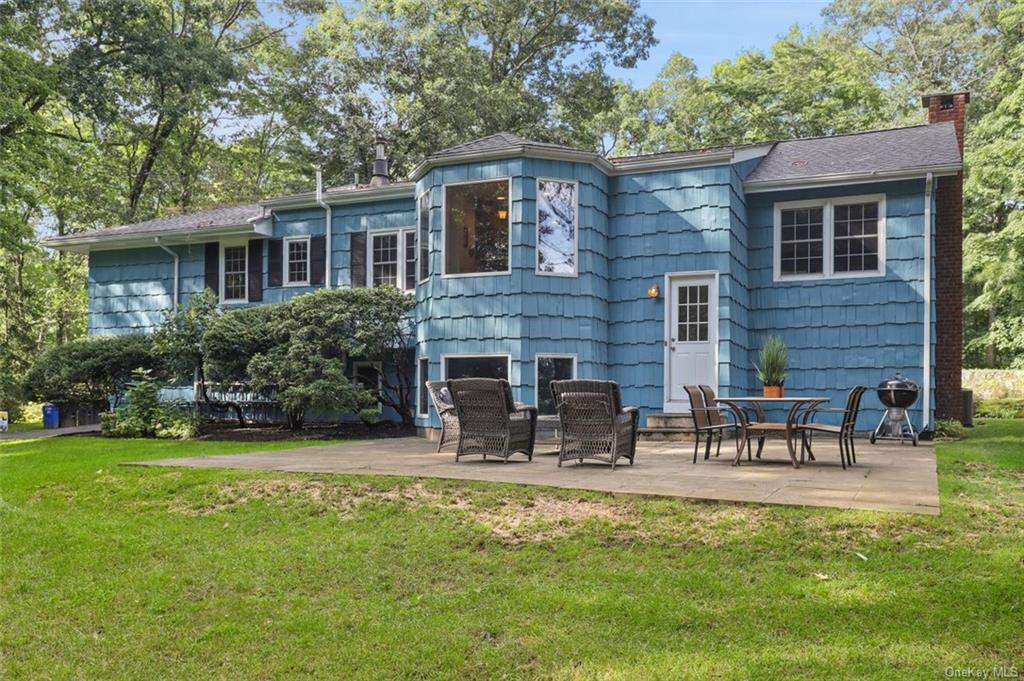Surrey Ln, Ossining, NY 10562