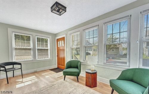 17 Milos Way, Port Reading, NJ, 07064-1704 | Card Image