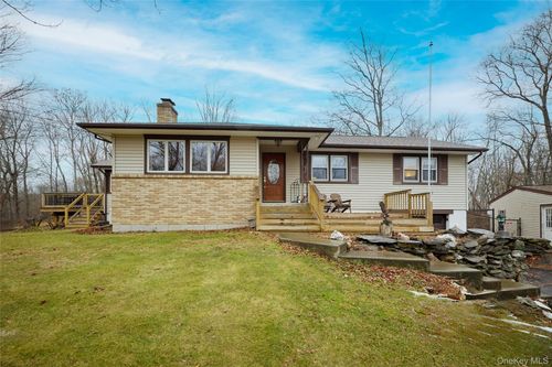 351 Freedom Rd, Pleasant Valley, NY, 12569-5434 | Card Image