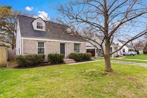 563 Loveman Ave, Worthington, OH, 43085-3717 | Card Image