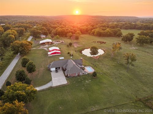 13067 Bristlecone Rd, Henryetta, OK, 74437-7543 | Card Image