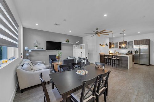 105-1045 Ne 18th Ave, Fort Lauderdale, FL, 33304-2541 | Card Image