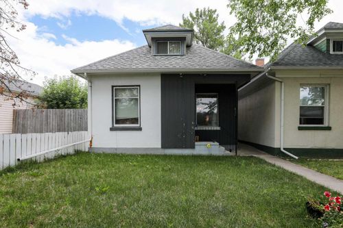 413 12c St N, Lethbridge, AB, T1H2N2 | Card Image