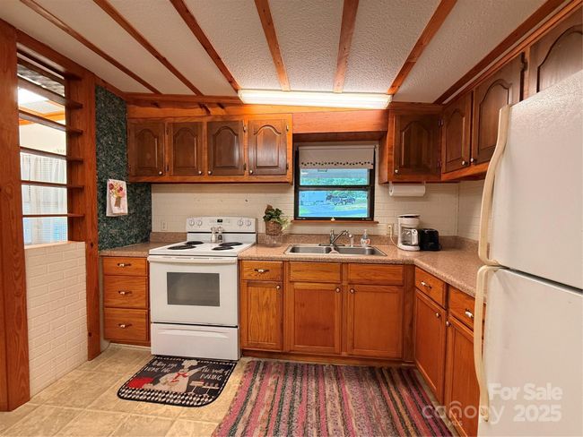 370 Miracle Dr, House other with 4 bedrooms, 2 bathrooms and null parking in Salisbury NC | Image 9