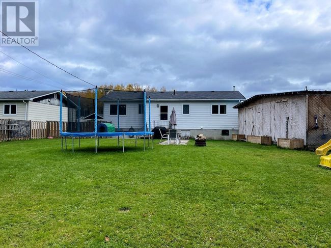 52 Matachewan Rd, Home with 4 bedrooms, 1 bathrooms and null parking in Manitouwadge ON | Image 36