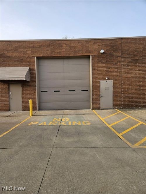 12496 York Rd, North Royalton, OH, 44133-3659 | Card Image