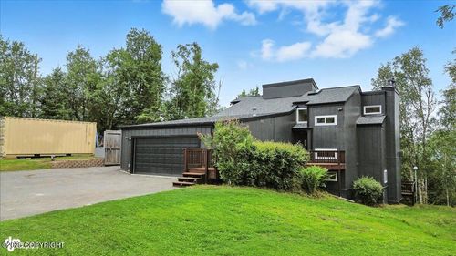 12124 Rainwater Cir, Eagle River, AK, 99577-7911 | Card Image