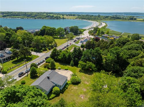 152 Hamilton Ave, Jamestown, RI, 02835-1242 | Card Image