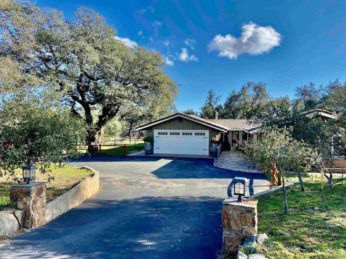 4839 Meadowridge Rd, Santa Ysabel, CA, 92070-9724 | Card Image
