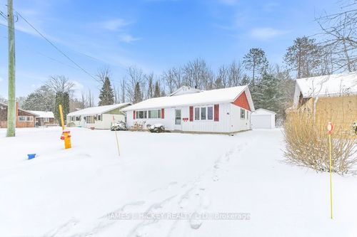 94 Glendale Ave, Deep River, ON, K0J1P0 | Card Image