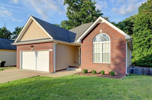 2677 Hidden Ridge Ct, Clarksville, TN, 37043-5589 | Card Image