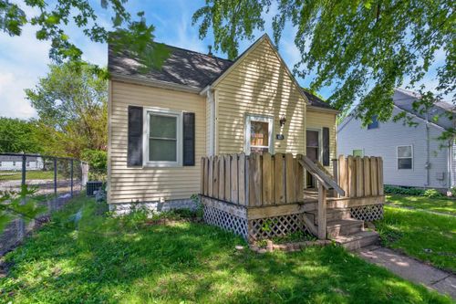 928 W Parker St, Waterloo, IA, 50703-2150 | Card Image