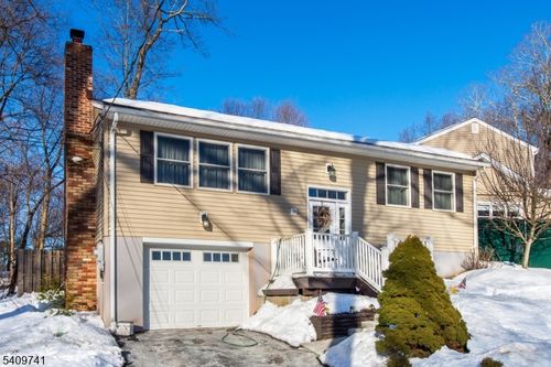 26 Ridgedale Rd, Lake Hopatcong, NJ, 07849-1904 | Card Image