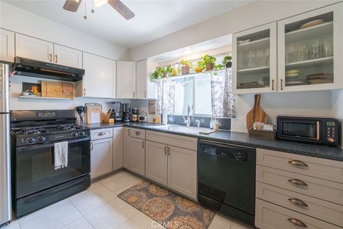 5270 E Anaheim Unit 2 Street, Long Beach, CA, 90815 | Card Image
