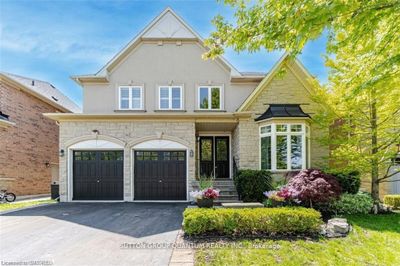 3362 Fox Run Cir, House other with 4 bedrooms, 4 bathrooms and 4 parking in Oakville ON | Image 1