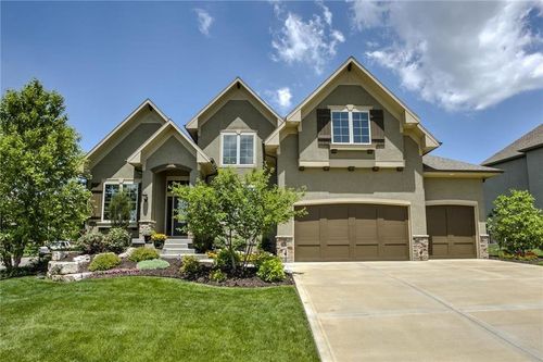 11516 W 166th St, Overland Park, KS, 66221-7970 | Card Image