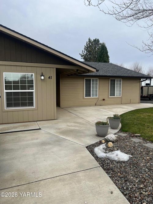 41 Bertsch Cir, Naches, WA, 98937 | Card Image