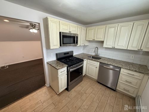 2-104 S Hyde Ave, Iselin, NJ, 08830-2106 | Card Image