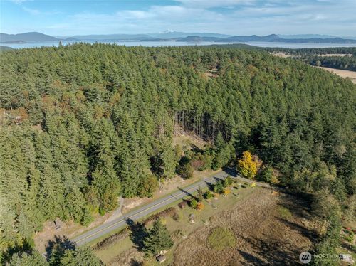 4071 Mud Bay Rd, Lopez Island, WA, 98261-8075 | Card Image