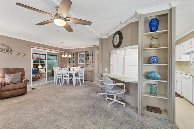 dining Room/Kitchen | Image 12