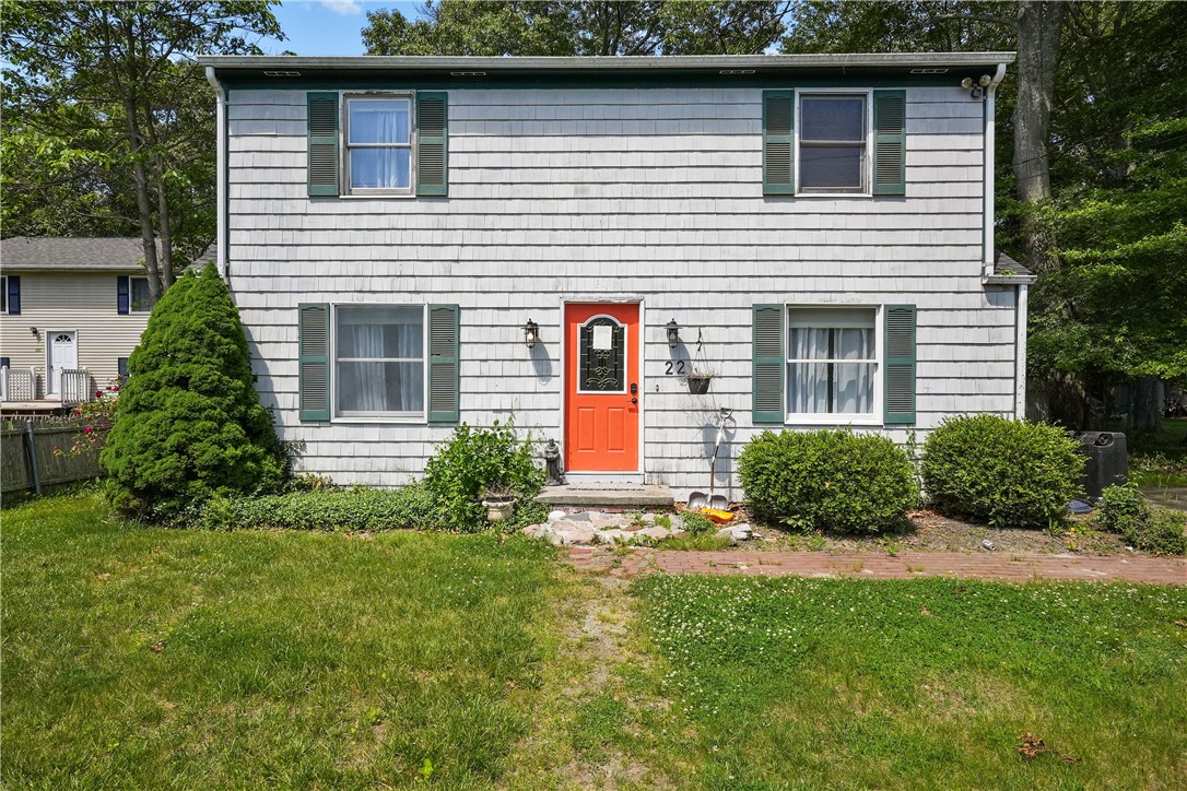 Huckleberry Trl, Saunderstown, RI 02874