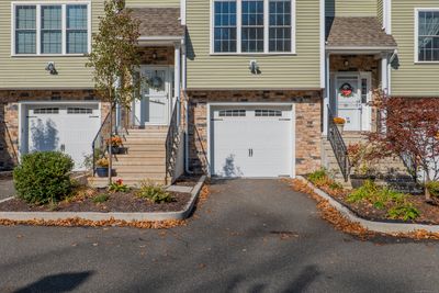 12 - 12 Oak Meadows Drive, Condo with 2 bedrooms, 2 bathrooms and 2 parking in Brookfield CT | Image 2