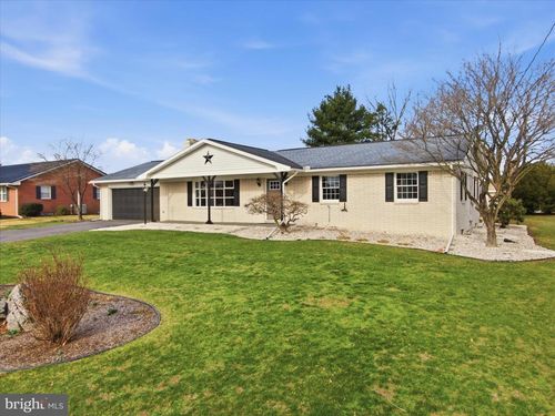 2953 Philadelphia Ave, CHAMBERSBURG, PA, 17201-8967 | Card Image