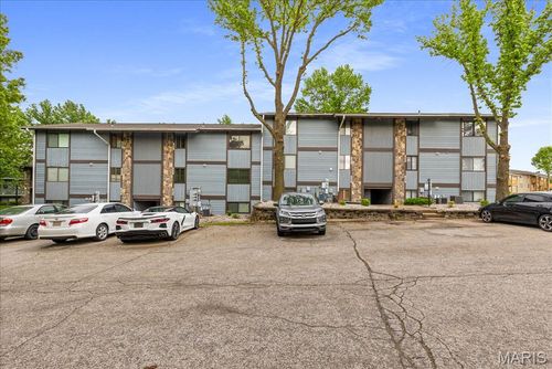 1722-1722 Gascony Parc Dr, Lake St Louis, MO, 63367-1134 | Card Image