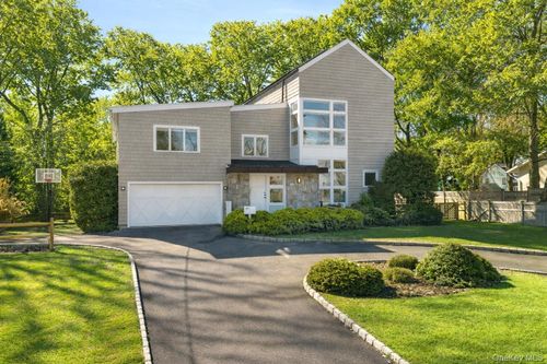 4 Trails End, Rye, NY, 10580-2227 | Card Image