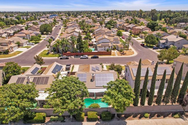 573 Fribourg Ln, House other with 3 bedrooms, 2 bathrooms and null parking in Manteca CA | Image 40