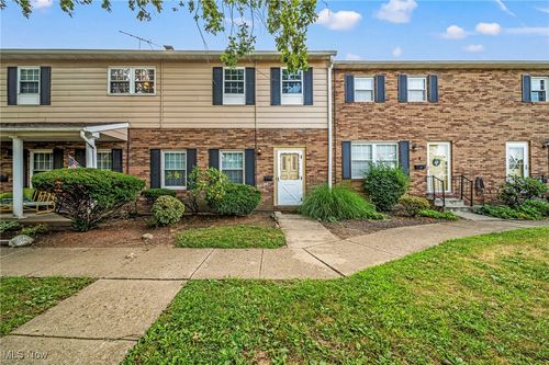 unit-7-8250 Deepwood Blvd, Mentor, OH, 44060-7745 | Card Image