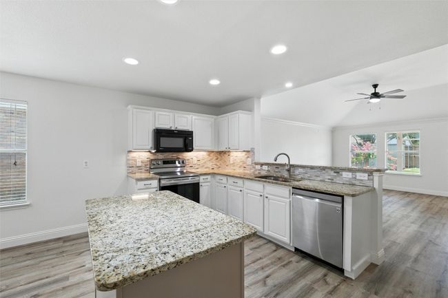 8828 Chisholm Trl, House other with 3 bedrooms, 2 bathrooms and null parking in Cross Roads TX | Image 6