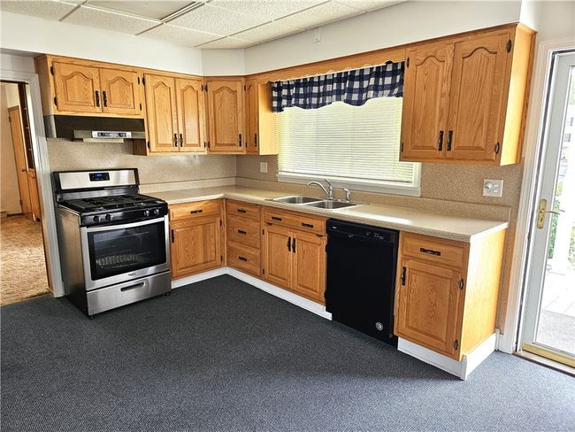355 E Elm St, House other with 3 bedrooms, 2 bathrooms and 2 parking in Homer City PA | Image 11