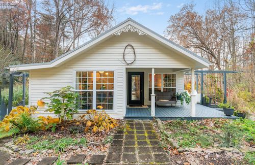 200 Nimitz Dr, Brevard, NC, 28712-7285 | Card Image