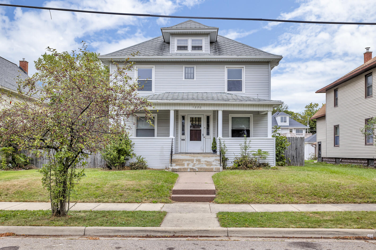Gilletts Lake Rd, Jackson, MI 49201