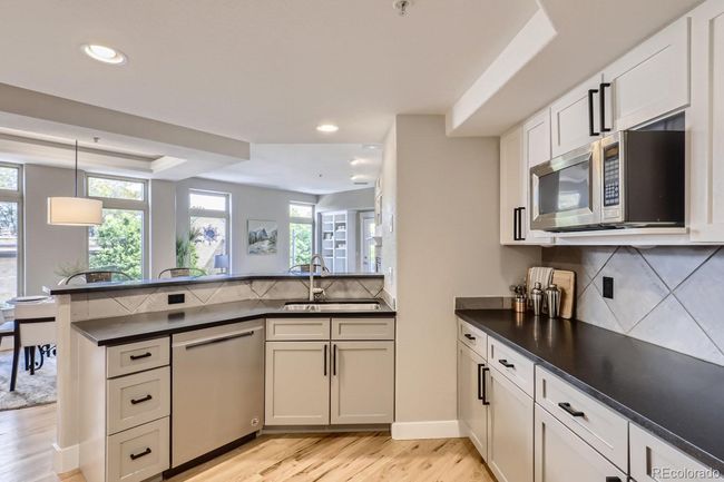 APT-302 - 1080 E 13 Th Ave, Condo with 1 bedrooms, 2 bathrooms and 1 parking in Denver CO | Image 4