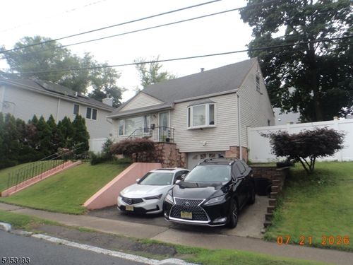 590 River Dr, Passaic, NJ, 07055-5334 | Card Image