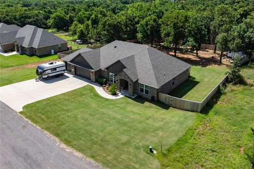 2321 Lions Pride Way, Blanchard, OK, 73010 | Card Image
