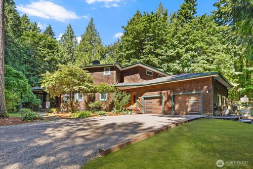 14677 Sivertson Rd Ne, Bainbridge Island, WA, 98110-3051 | Card Image